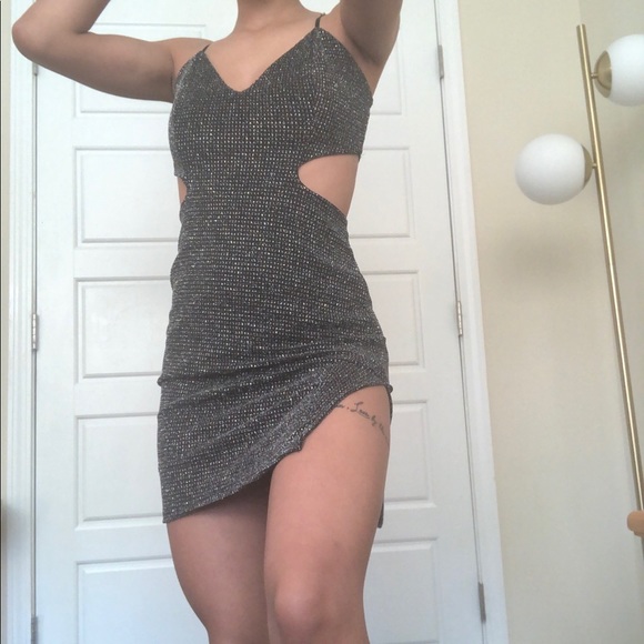 Windsor Dresses & Skirts - Black Sparkly dress with a side slit✨